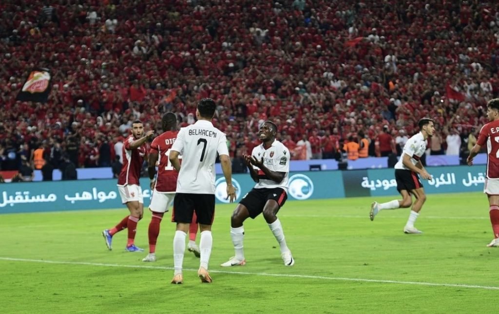 الجيش الملكي يحسم صفقة هداف اتحاد العاصمة الجزائري