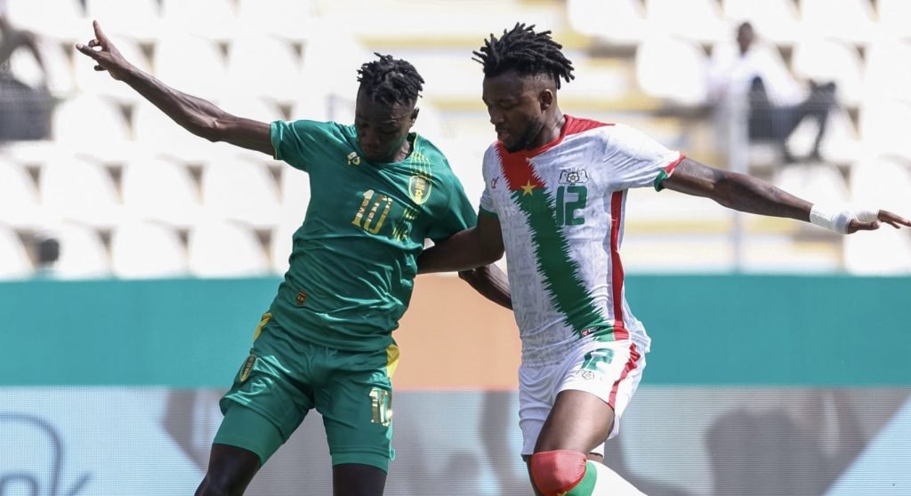 بيرتران تراوري يهدي بوركينا فاسو انتصار ثمين أمام موريتانيا