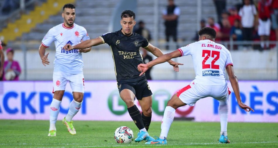 التعادل السلبي يحسم في مباراة المغرب التطواني والوداد الرياضي