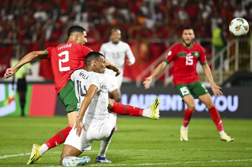 المنتخب المغربي يواجه منتخب مالي في ملعب أدرار