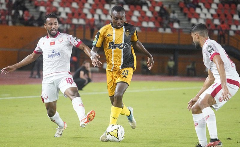 طاقم تحكيم موريتاني لقيادة مباراة الوداد الرياضي وأسيك ميموزا الإيفواري