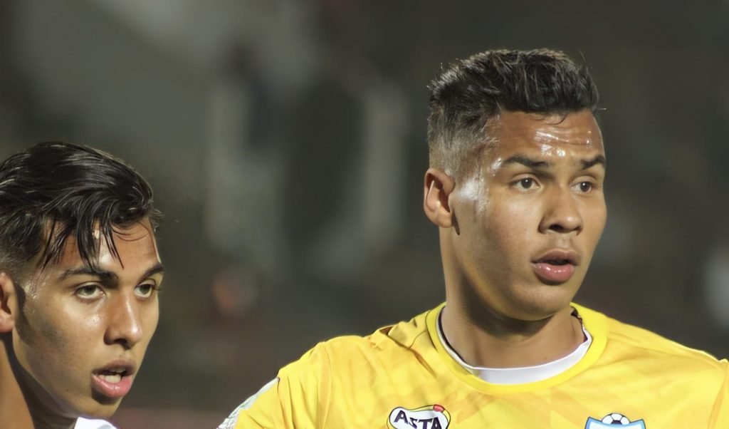 السوالم يفتقد جهود لاعبين بارزين في مباراة الرجاء الرياضي