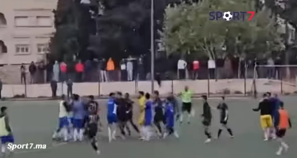 عقوبات صارمة تطال فريقي وداد صفرو وامل العروي