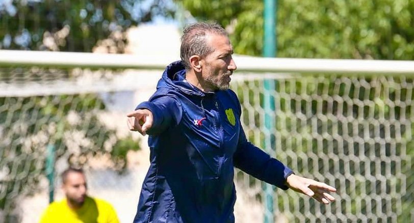 الوداد الرياضي يحسم تعاقده مع المدرب بن عسكر