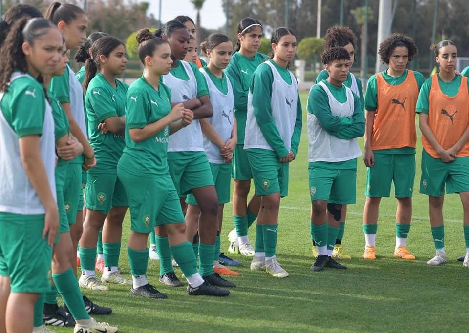 المنتخب الوطني يواصل استعداداته لمواجهة نظيره الجزائري