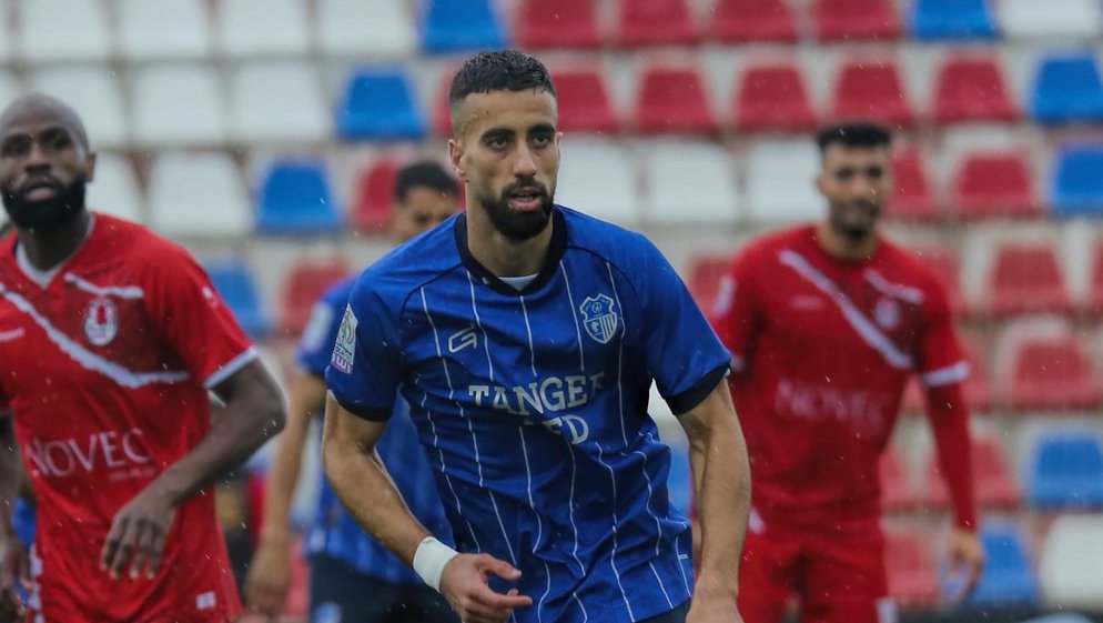 الرجاء الرياضي يحسم صفقة المدافع محمد سعود