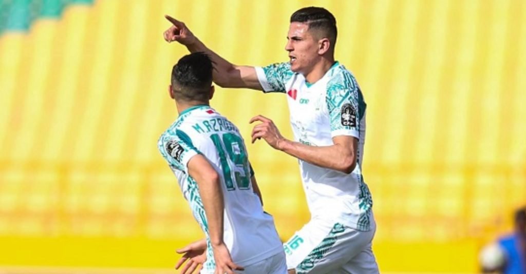 3 لاعبين يعرقلون رفع عقوبة المنع عن الرجاء الرياضي