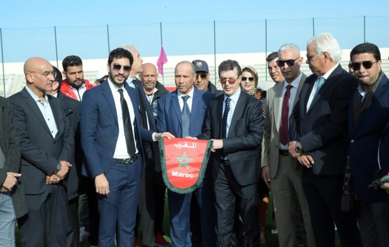 جامعة كرة القدم تسلم الملعب البلدي ببوزنيقة