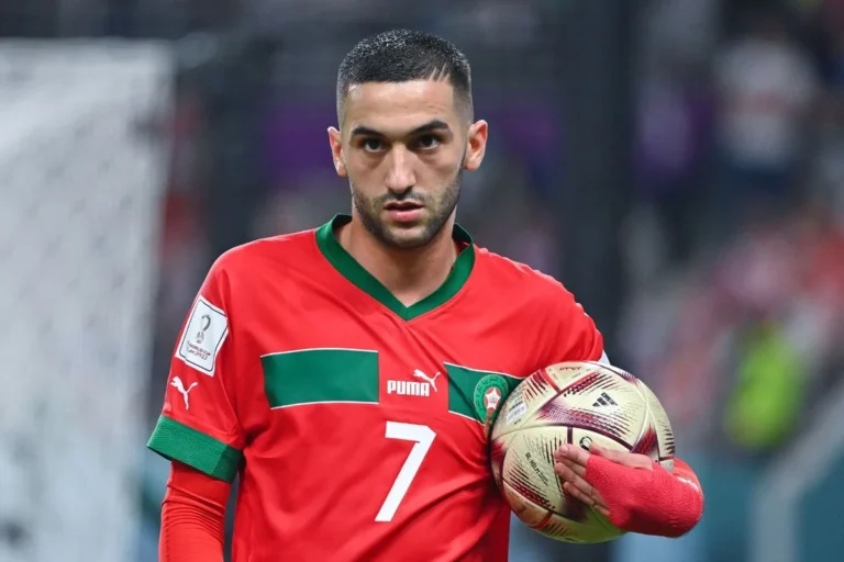 حكيم زياش ينتقل رسميا إلى الدوري المغربي