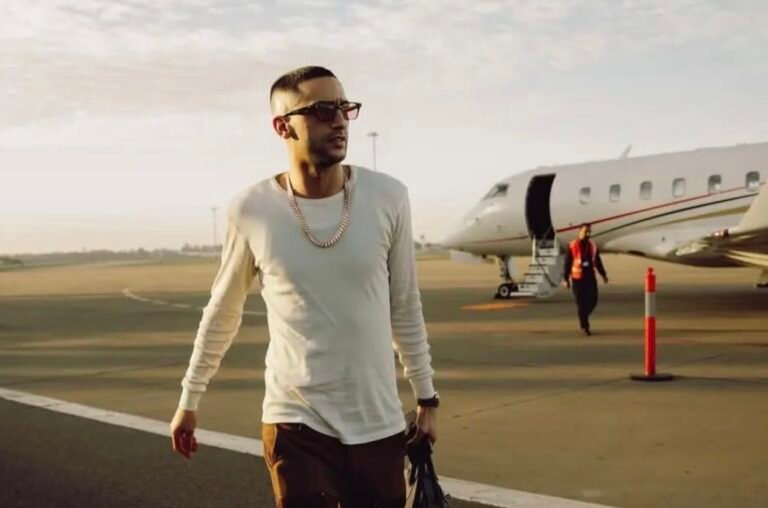 حكيم زياش، طائرة خاصة