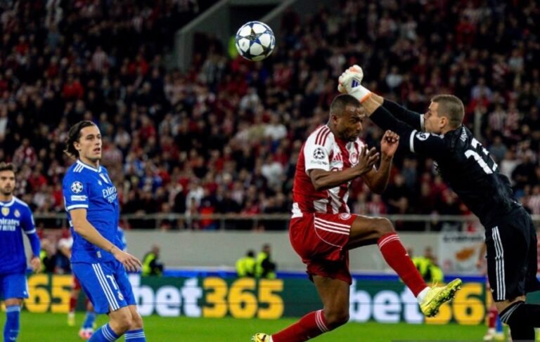 أيوب الكعبي أصبح أفضل مهاجم أجنبي في تاريخ الأندية اليونانية