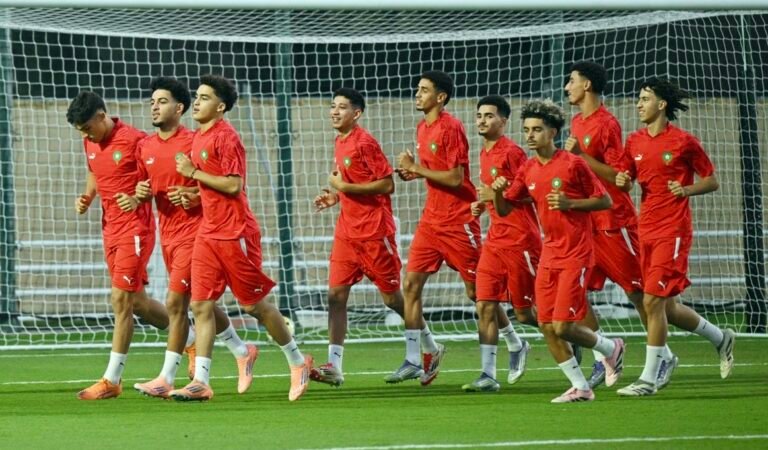 المنتخب الوطني يواصل تدريباته استعدادا لمواجهة نظيره المالي