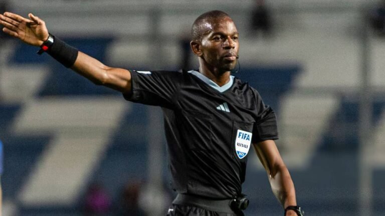 صافرة سينغالية لقيادة مباراة المنتخب الوطني ونظيره الزامبي