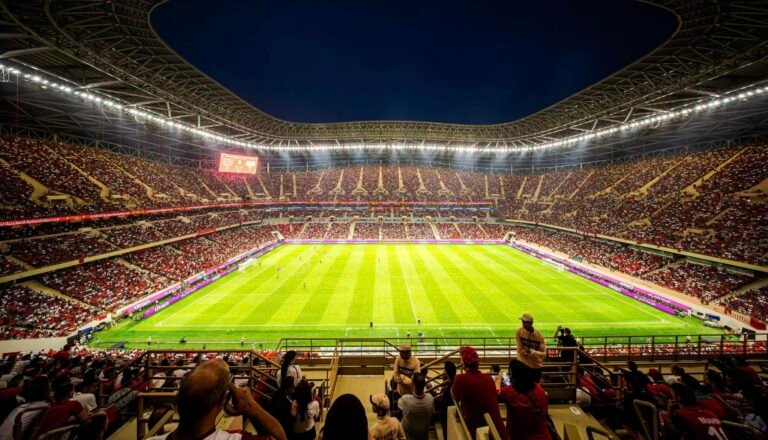 الكاف يمنع المنتخب من التدريب في ملاعب كأس أمم إفريقيا