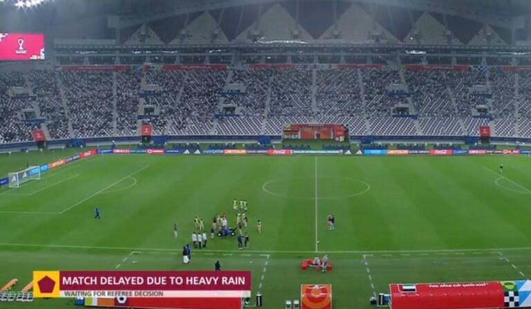 الأمطار الغزيرة تربك كأس العرب وتهدد بتأجيل نهائي المغرب والأردن