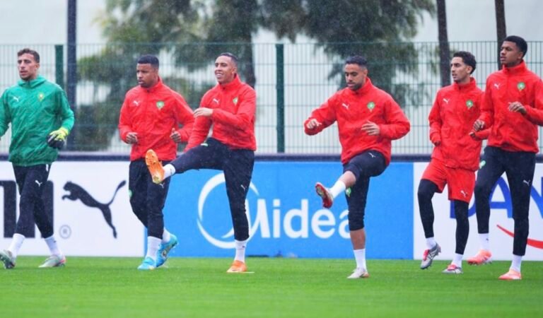 المنتخب الوطني يواصل تدريباته استعدادا لمواجهة نظيره الكاميروني