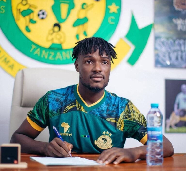 الرجاء ينقذ موسى بالا من برودة احتياط يانغ أفريكانز ويقترب من العملود