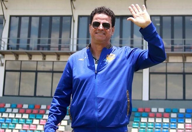 عزيز كركاش خارج أسوار المولودية الوجدية