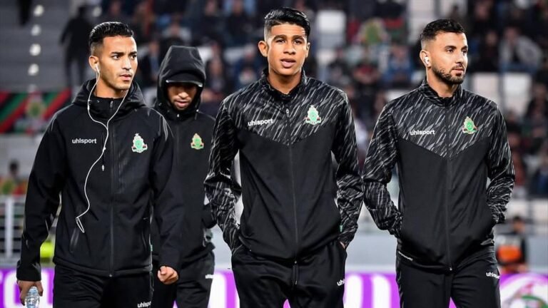 بعثة الجيش الملكي تتوجه صوب مصر استعدادا لمواجهة نادي بيراميدز