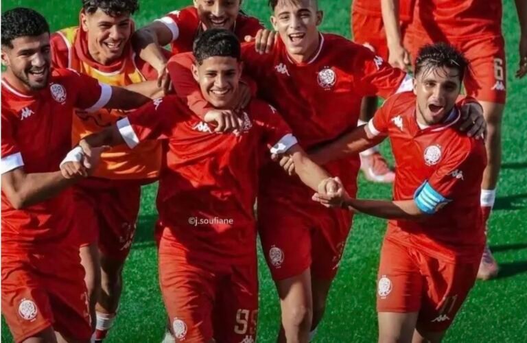 الوداد يواصل صدارة البطولة ويقترب من تحقيق الصعود