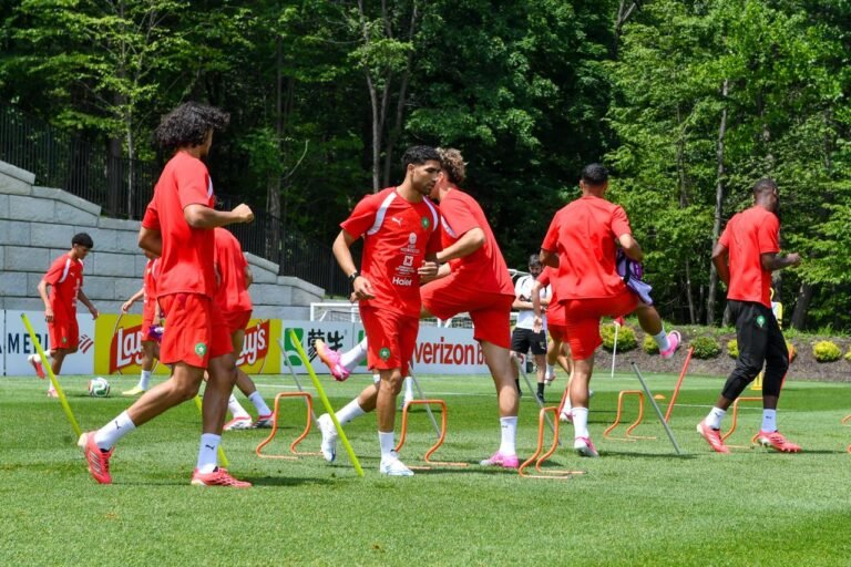 المنتخب الوطني ينهي تدريباته اليوم استعدادا لمواجهة نظيره البرازيلي