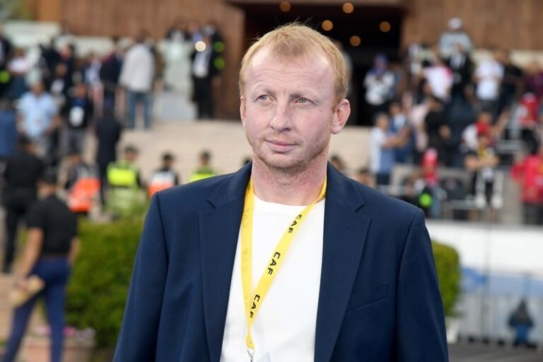 الرجاء يوجه البوصلة إلى سفين بعد فشل المفاوضات مع نابي