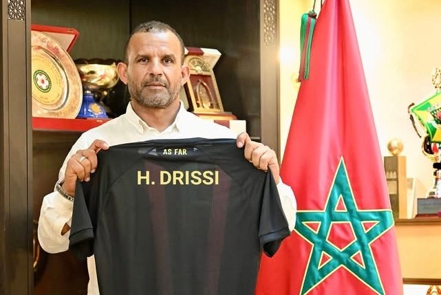 هشام الإدريسي يتولى رسميا تدريب الجيش الملكي