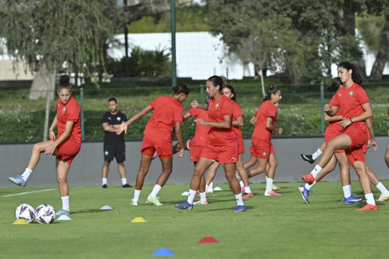 المنتخب الوطني ينهي تدريباته اليوم استعدادا لمواجهة الكاميرون