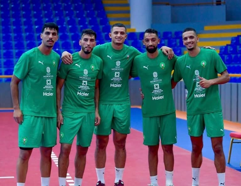 المنتخب الوطني يخوض أول حصة تدريبية بأكادير