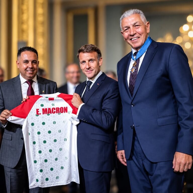 قميص الأسود في الإليزيه..الركبي المغربي يكتب فصلاً جديداً في الدبلوماسية الرياضية.