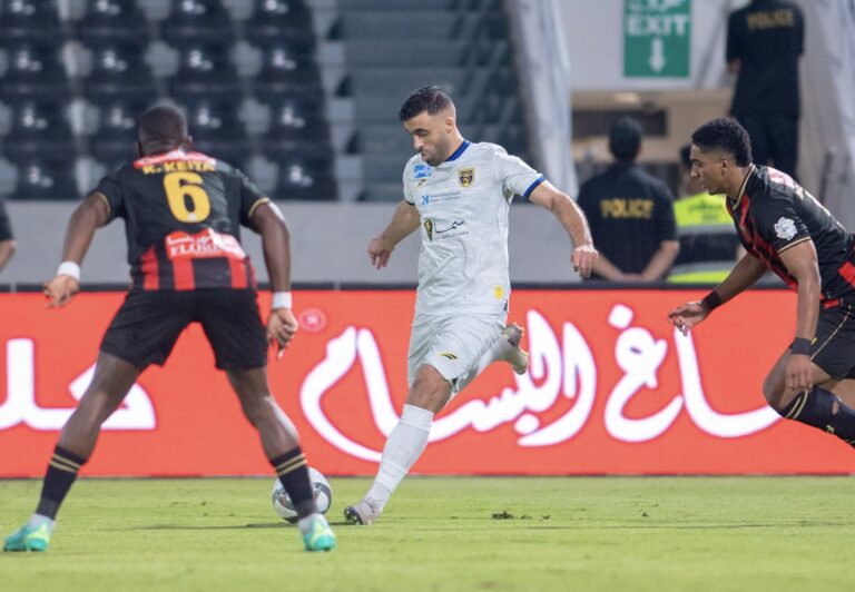 عبد الرزاق حمدالله ينهي هيمنة السومة التاريخية على عرش هدافي دوري المحترفين السعودي