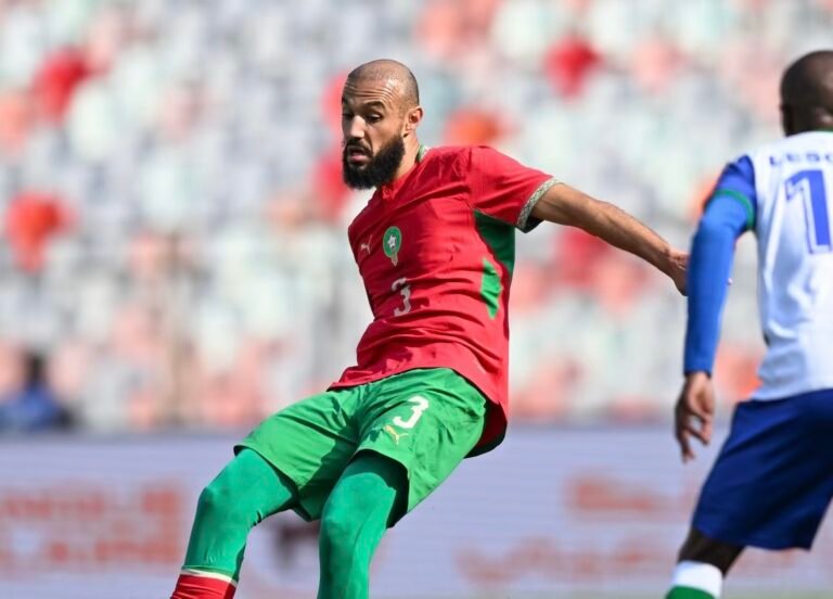 نصير مزراوي يغادر معسكر المنتخب المغربي ويفضل الإلتحاق بمانشستر