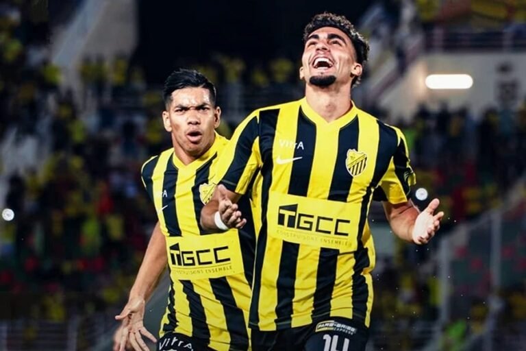 إدارة أسيك ميموزا توافق على تأجيل مباراتها أمام المغرب الفاسي