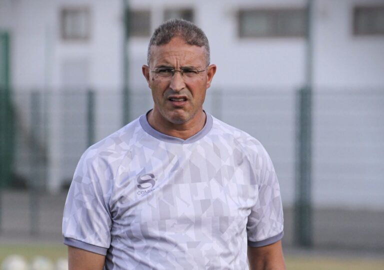 عبد الكريم الجيناني يعود إلى تدريب الرجاء الرياضي
